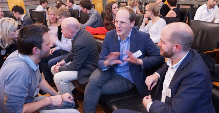 Speed dating med danska unga akademin