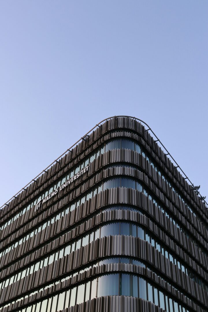 emmanuel-appiah-vLlsZmfZ2to-unsplash